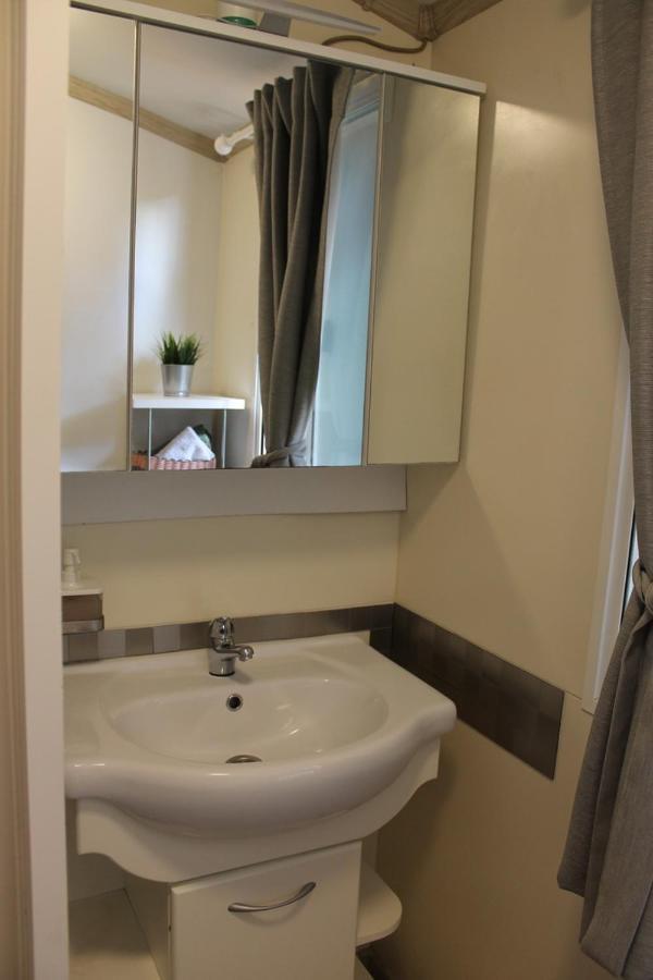 Mobile Home Cicibela 비오그라드나모루 외부 사진